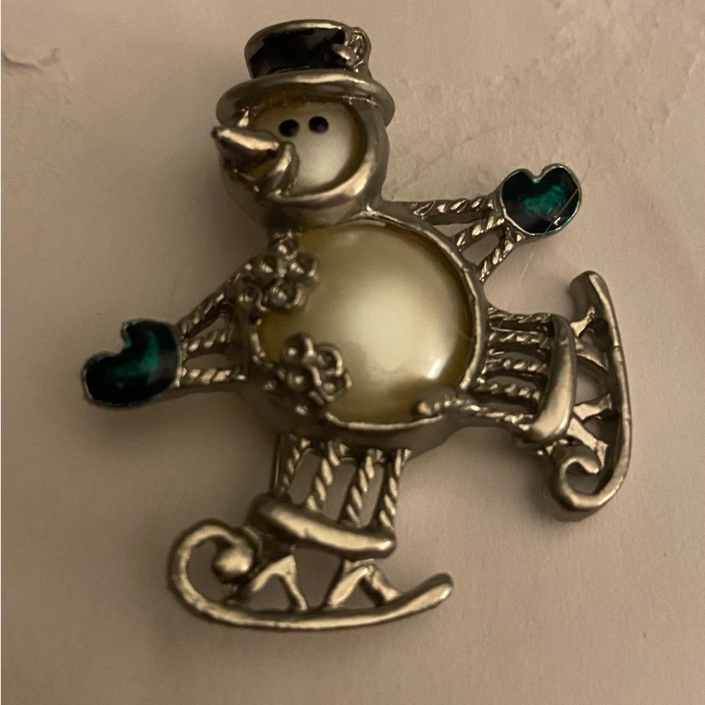 Vintage metal silver tone Snowman brooch